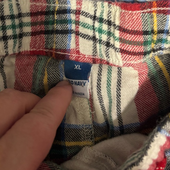 Old navy plaid pajama jogger pants - Picture 3 of 3